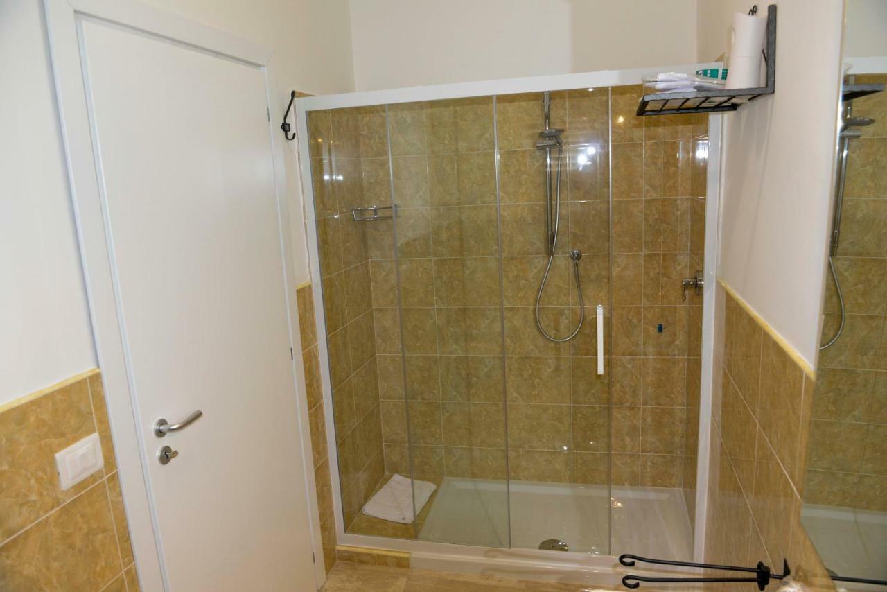 Porta Marina Guest Rooms 스칼레아 외부 사진